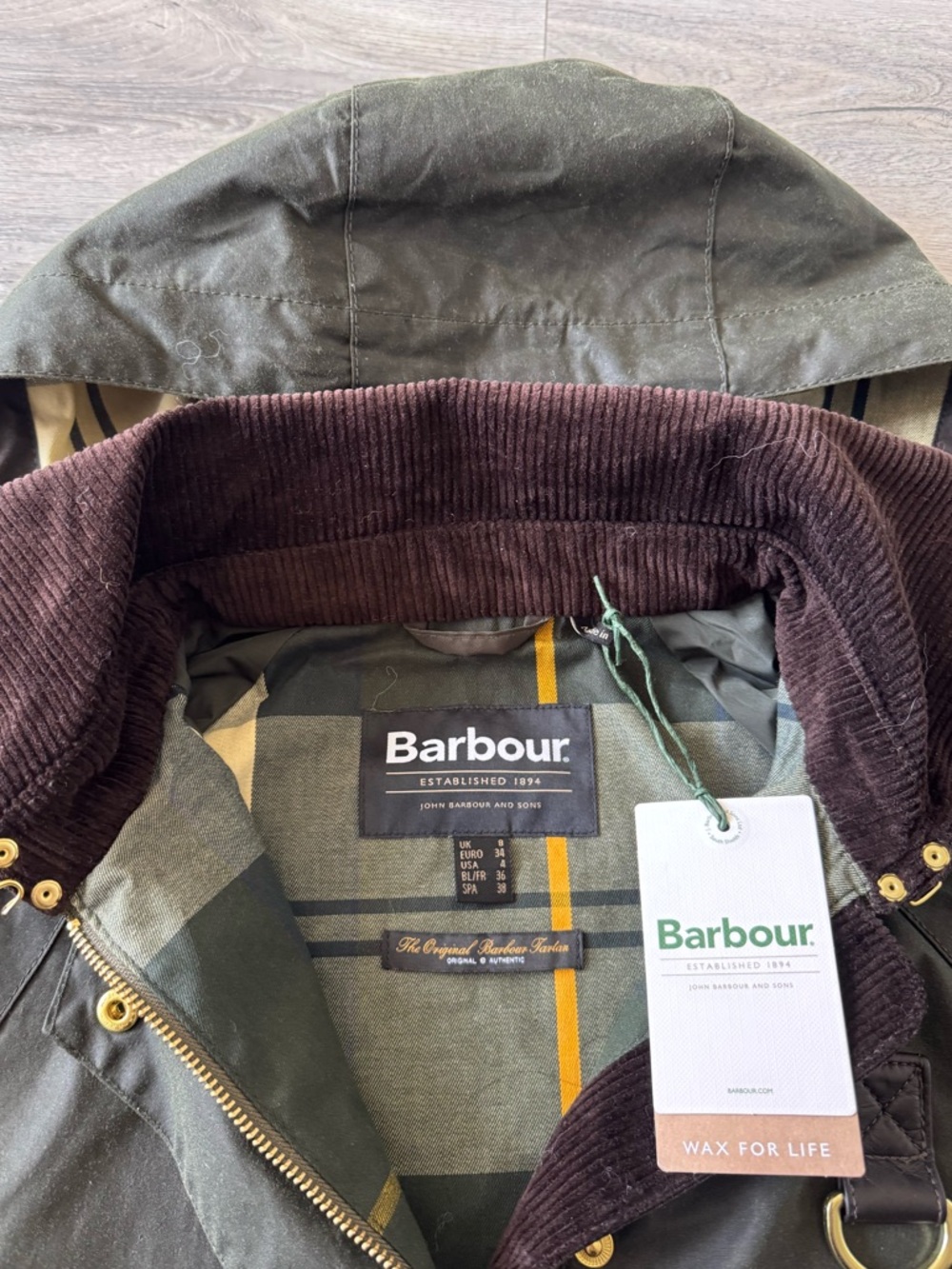 Barbour Reighton Hooded Wax Jacket - Picture 11 of 13